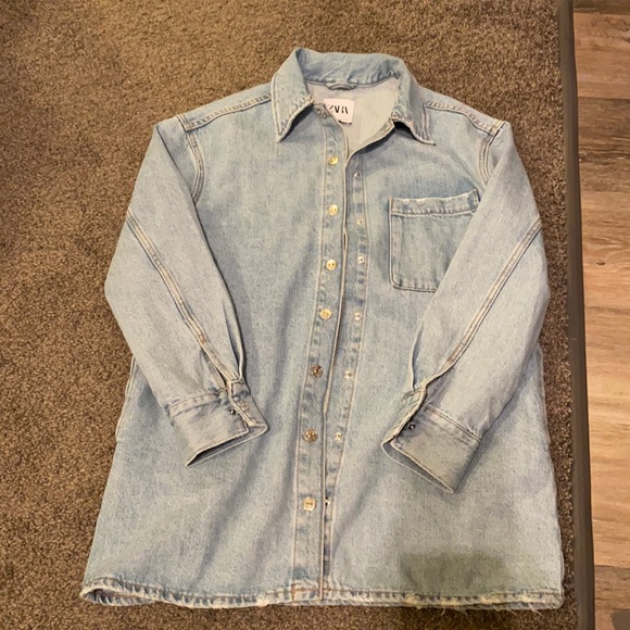 Zara Denim Shacket - Picture 1 of 7